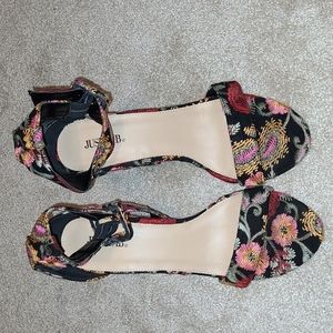 JustFab  floral pattern Women's heels open toe ankle scrap